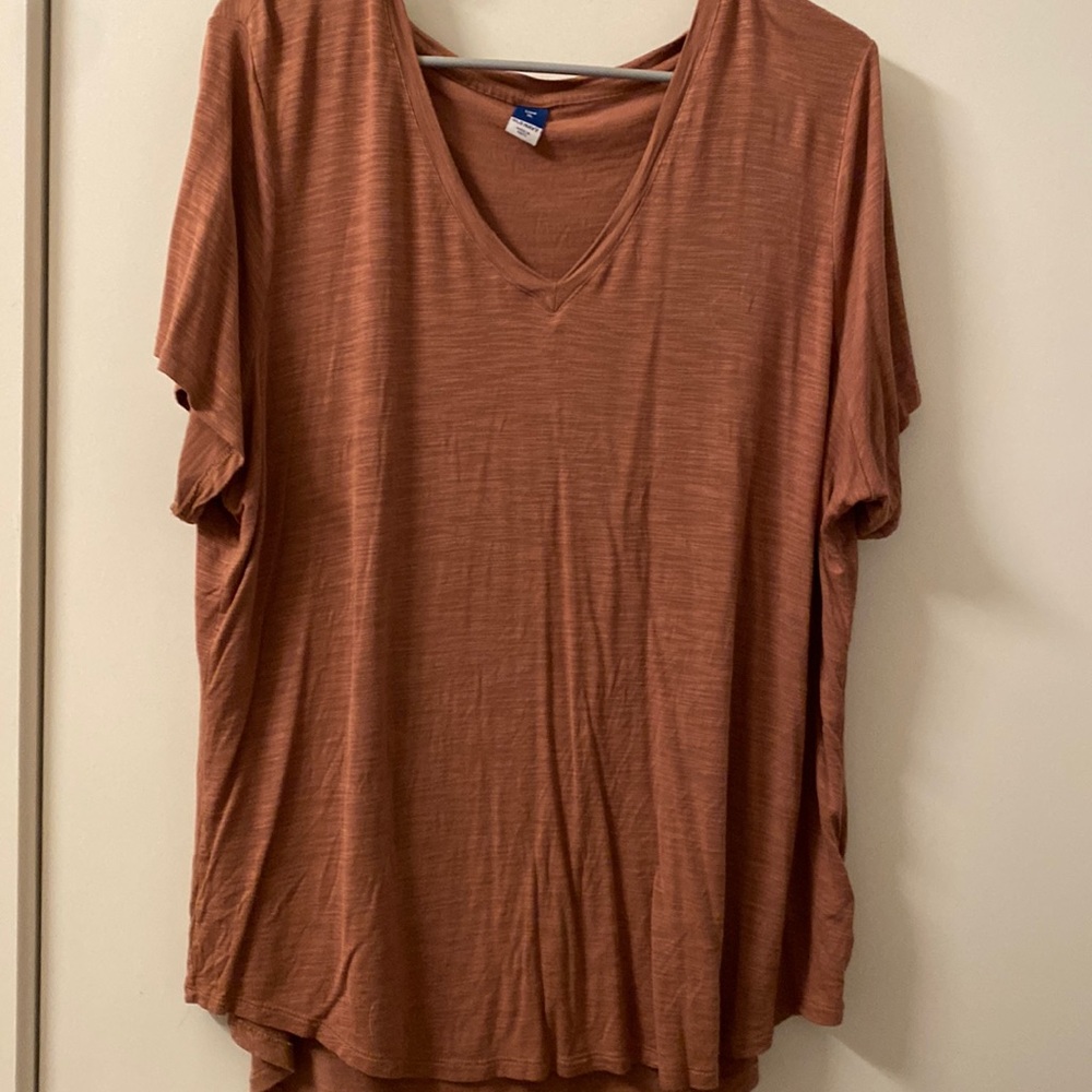 Brown tee